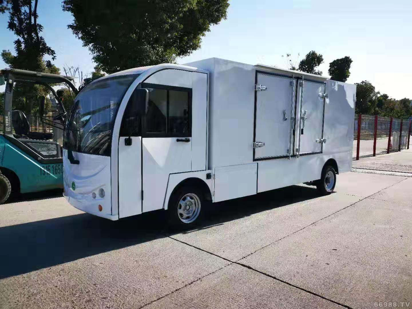 封閉電動(dòng)送餐車 校園工廠保溫送餐車 單排兩座送餐車